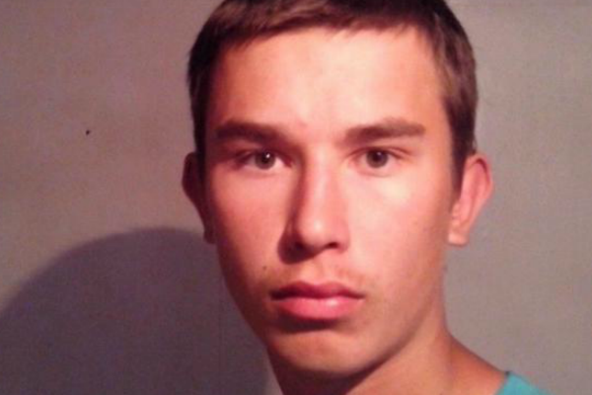 В Кировоградской области парень взорвал себя гранатой возле сельсовета В Кировоградской области парень взорвал себя гранатой возле сельсовета