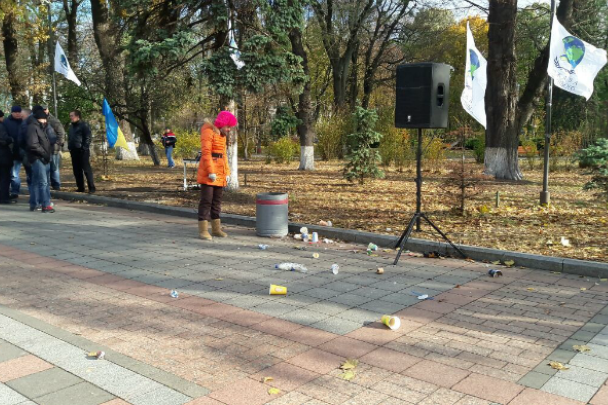 В Киеве возле Верховной Рады произошел взрыв В Киеве возле Верховной Рады произошел взрыв