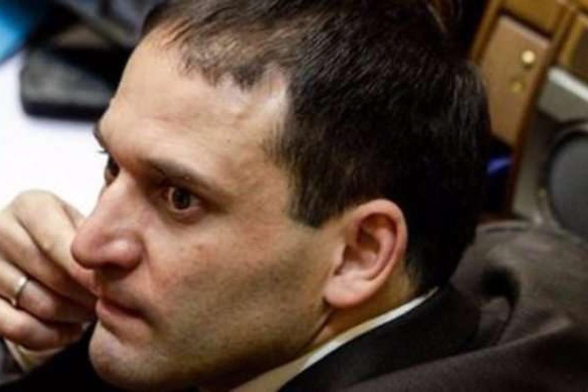 Береза: Для депутатов нужно ввести обязательный публичный наркотест Береза: Для депутатов нужно ввести обязательный публичный наркотест