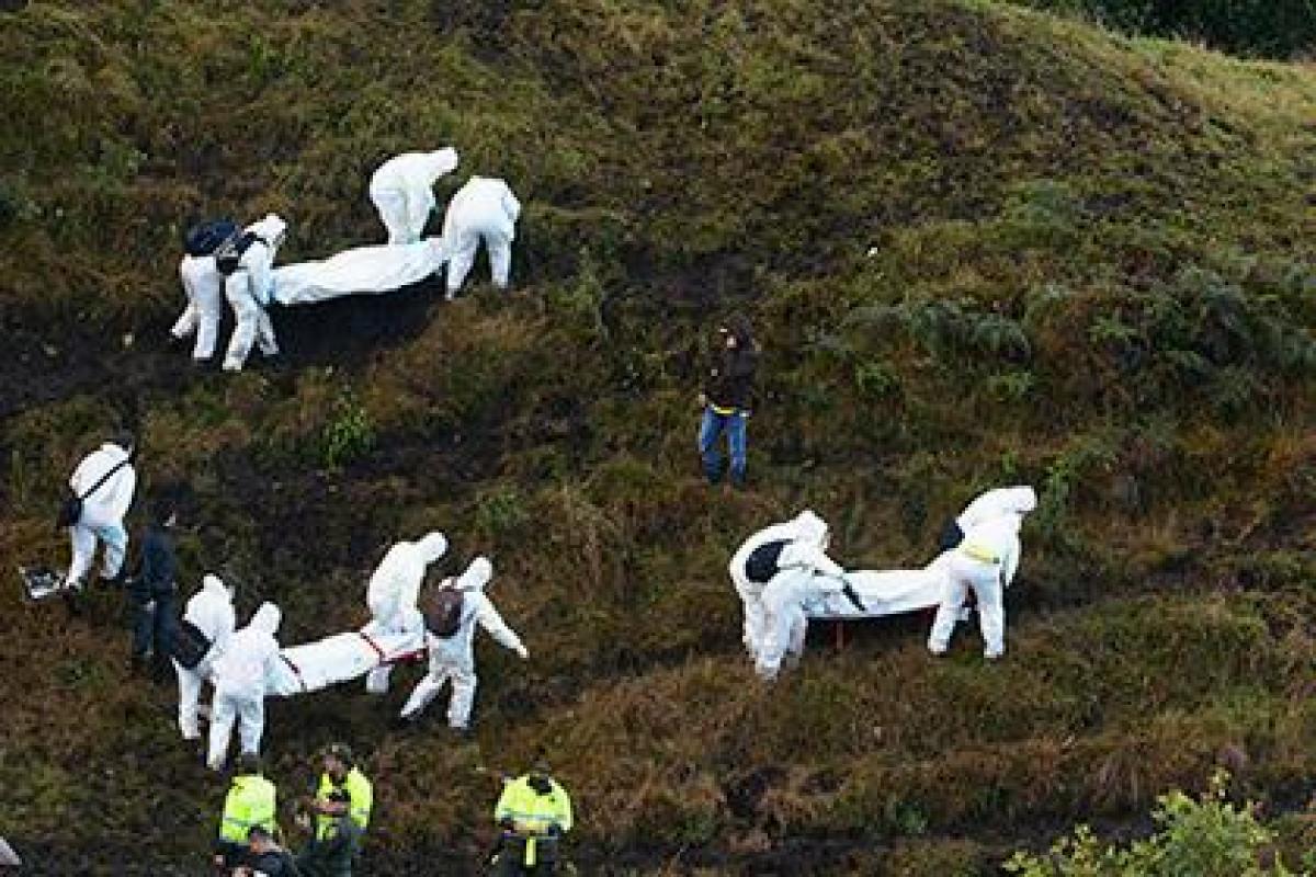 Выжившему в авиакатастрофе бразильскому футболисту ампутировали ногу Выжившему в авиакатастрофе бразильскому футболисту ампутировали ногу
