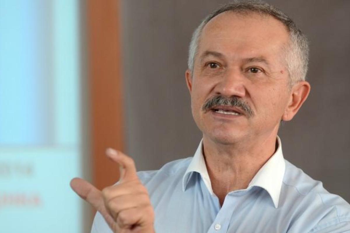 "Коли країні важко, то влада має демонструвати готовність йти на самопожертву" - Пинзеник про підвищення заробітної плати "Коли країні важко, то влада має демонструвати готовність йти на самопожертву" - Пинзеник про підвищення заробітної плати