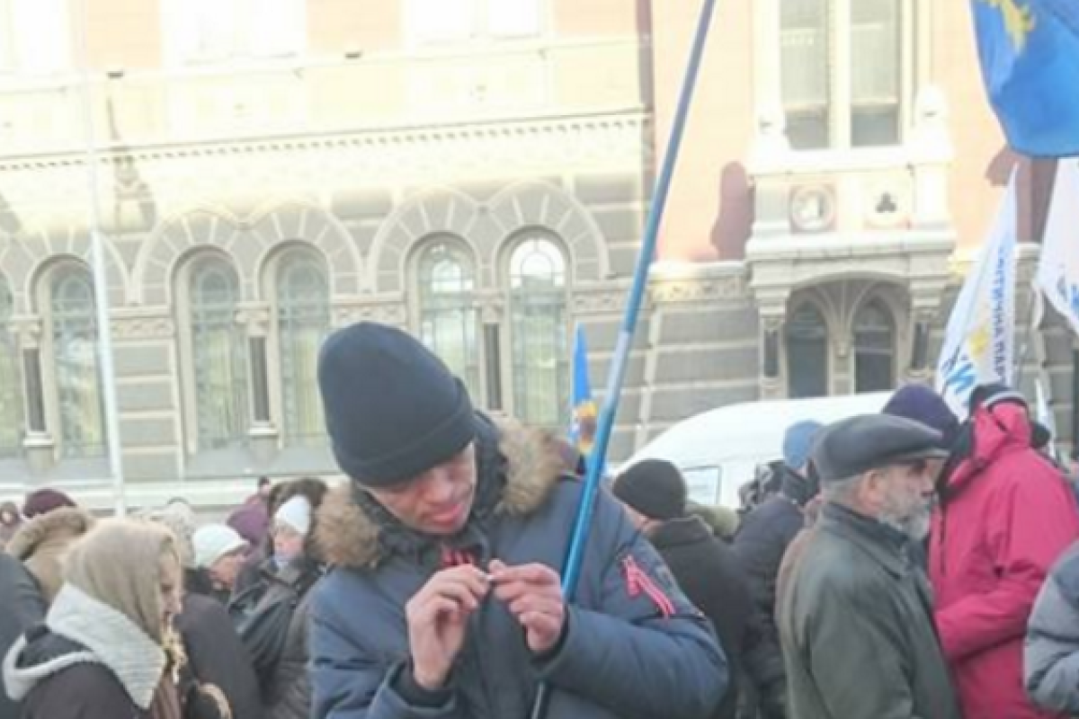 Пользователи соцсетей высмеяли акции протеста в Киеве Пользователи соцсетей высмеяли акции протеста в Киеве