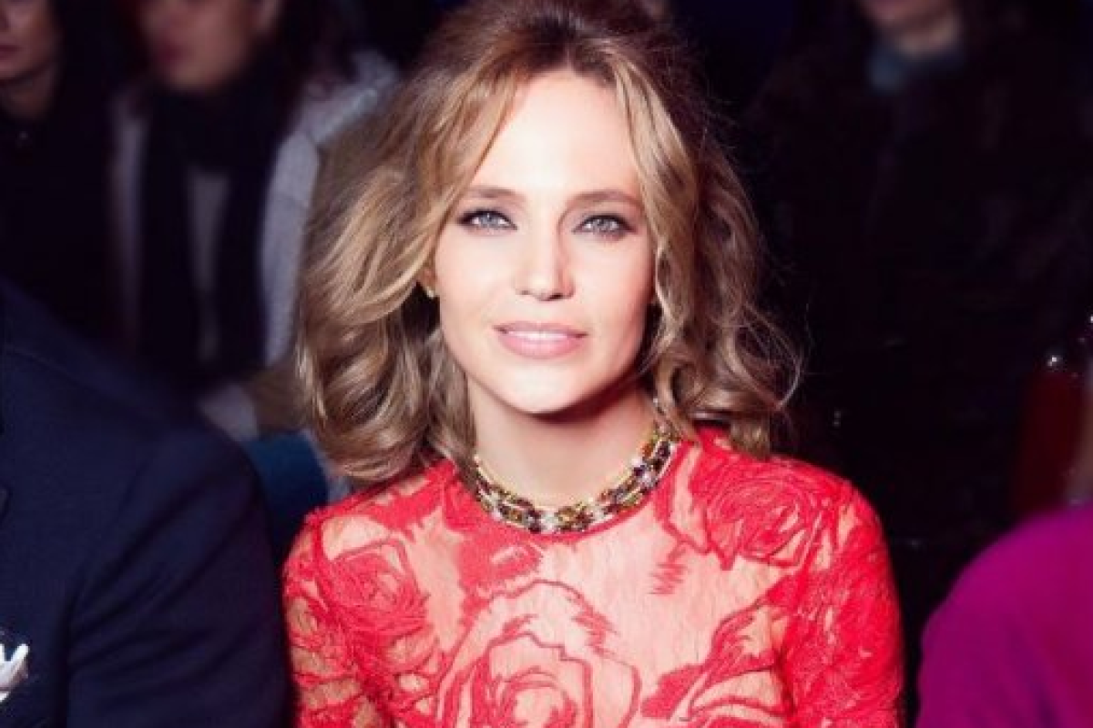 Глюкоза шокировала фанатов снимком без бюстгальтера