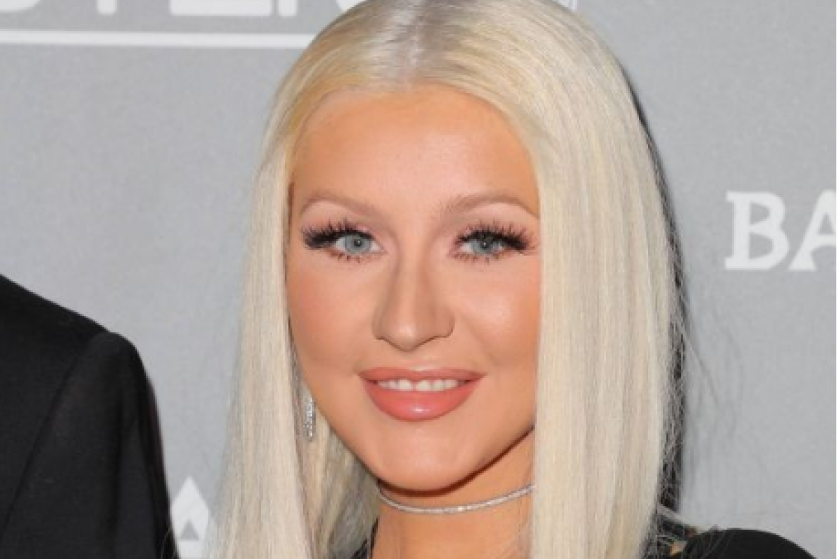 Пластика изменила Кристину Агилеру до неузнаваемости: поклонники умоляют звезду остановиться