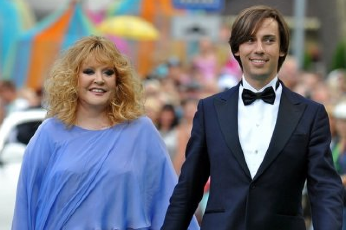 Пугачева и Галкин обещают раскрыть тайну, которую хранили 15 лет