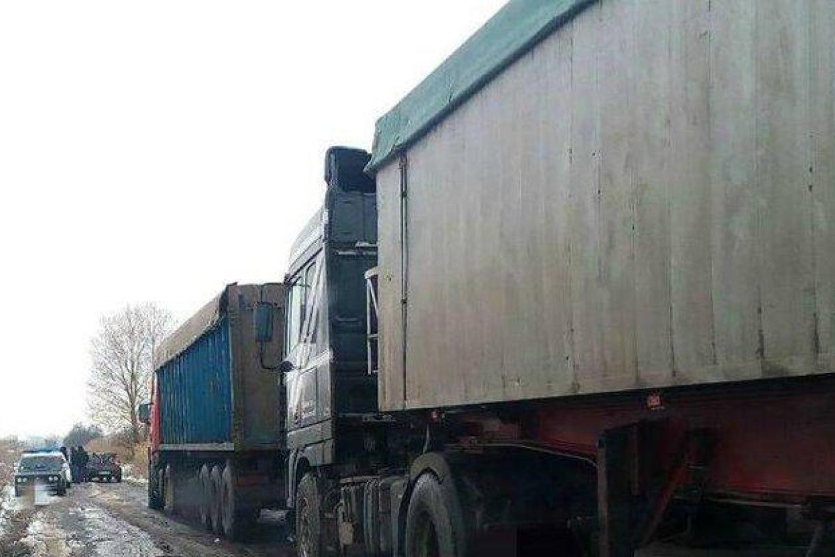 В Борисполе незаконно сбрасывали львовский мусор В Борисполе незаконно сбрасывали львовский мусор