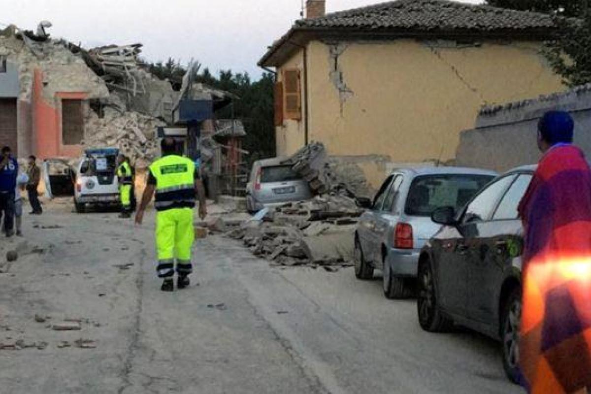 На Италию обрушился сильный ураган, есть жертвы На Италию обрушился сильный ураган, есть жертвы