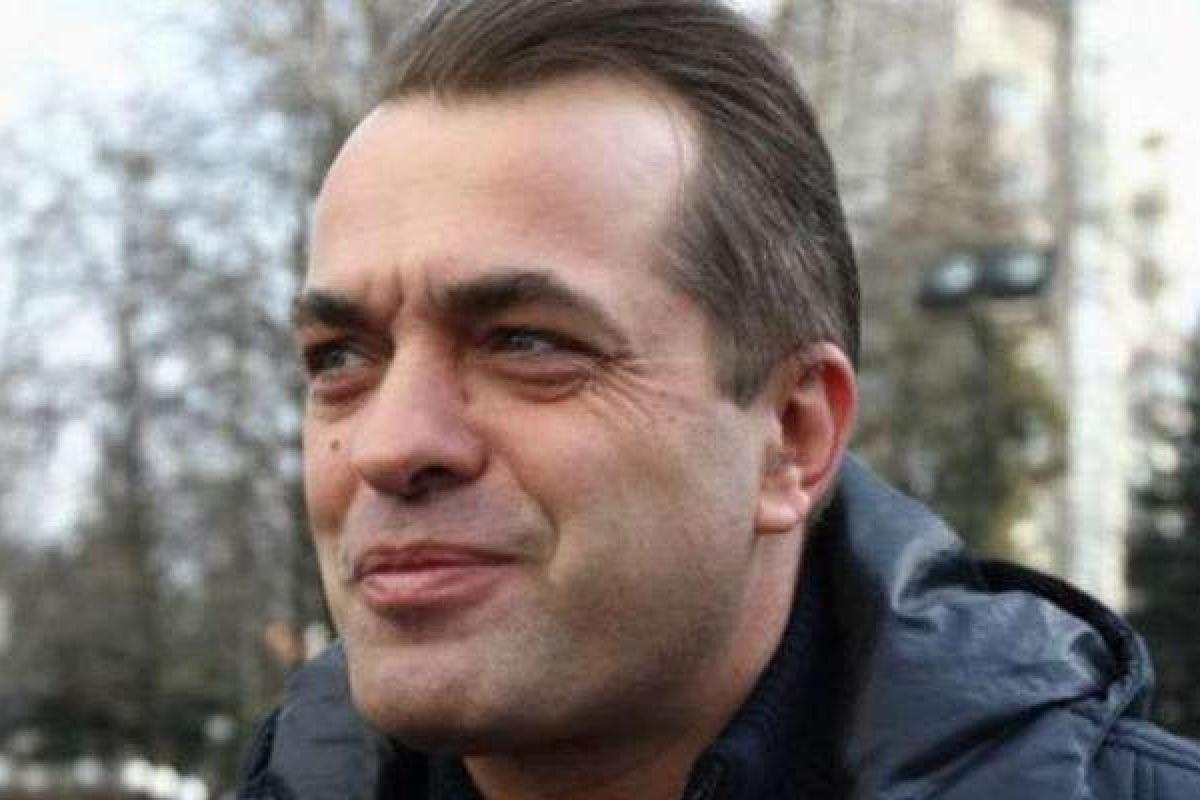 Бирюков захотел отнести к посольству России бутылку «Боярышника»