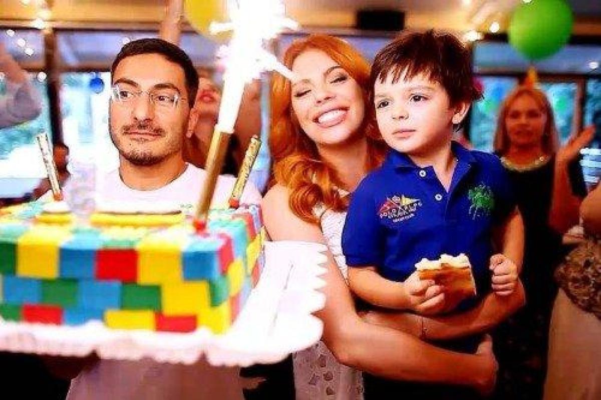 Стало известно, что певица Анастасия Стоцкая станет матерью во второй раз