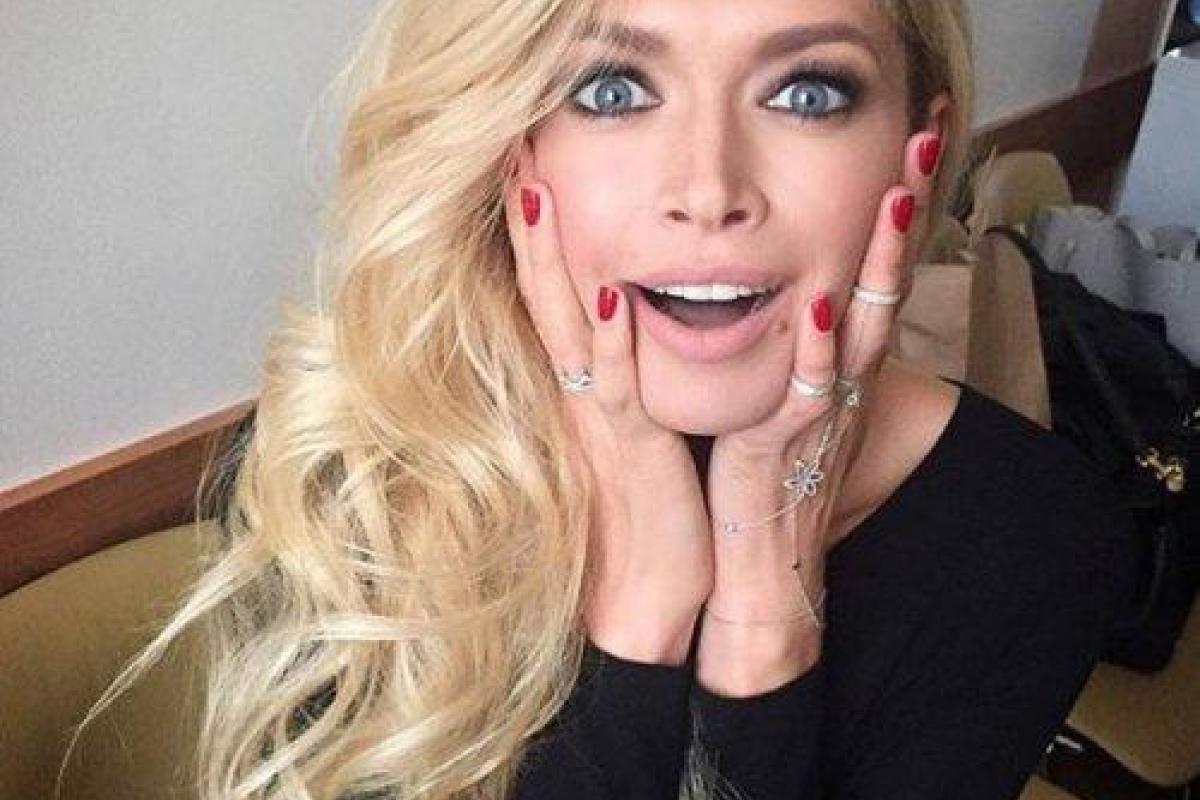 Вера Брежнева отреагировала на новость о своей беременности