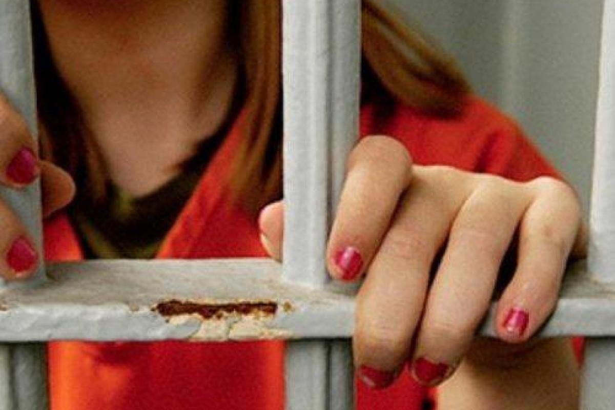 В США мать избила сыновей, которые открыли подарки до наступления Рождества 