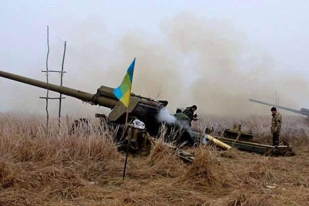 Бойцы на Светлодарской дуге: "Есть потери, но все под контролем, не разгоняйте панику"