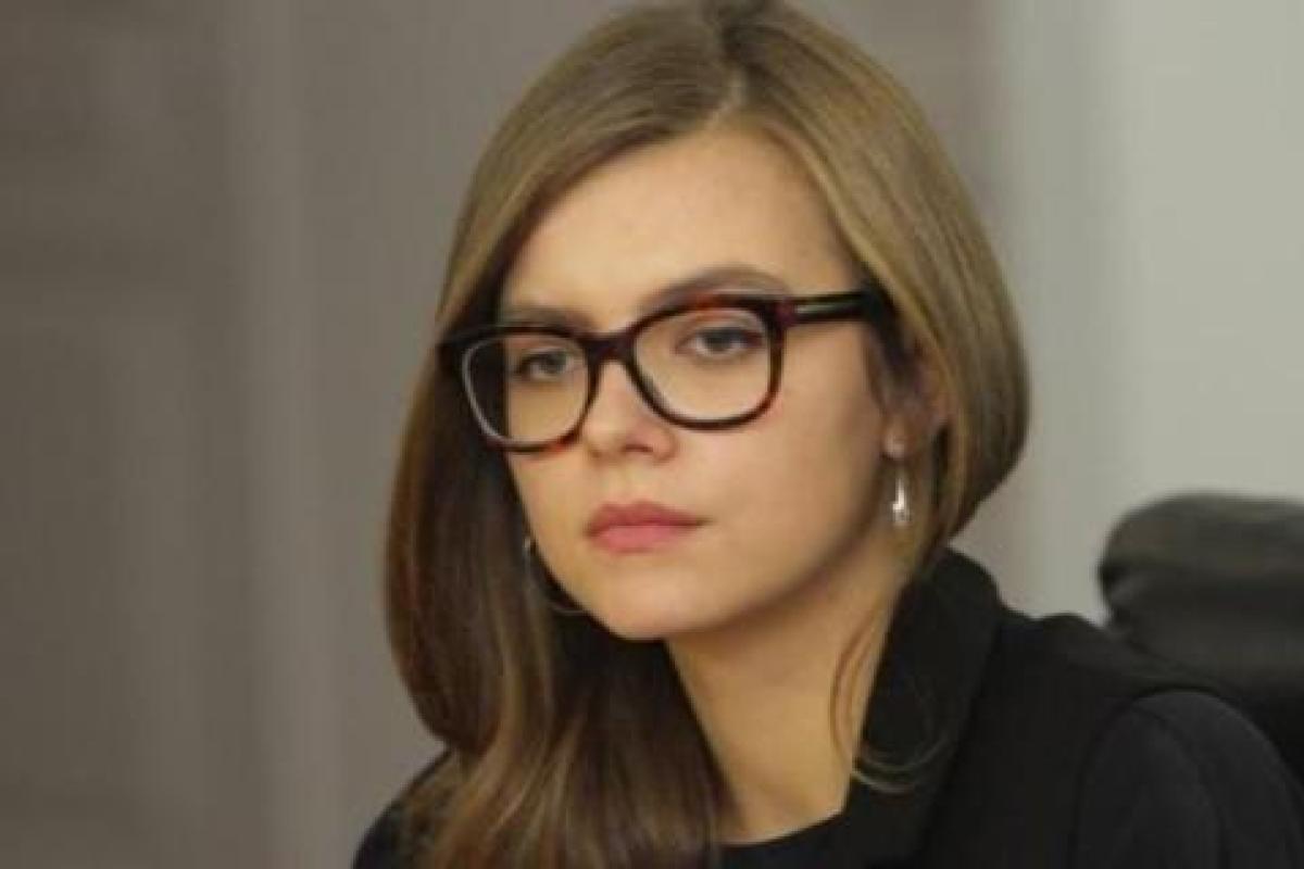 Стало известно, сколько зарабатывает скандальная замглавы МВД