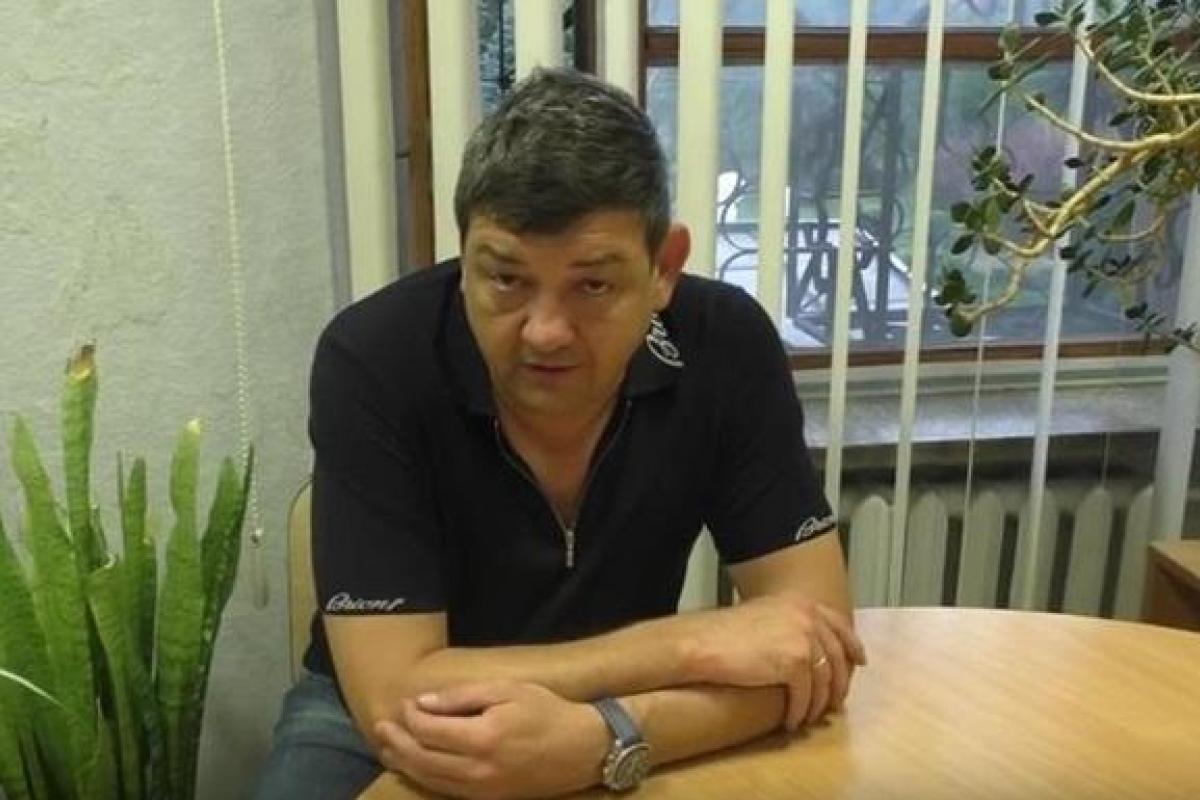 В Горловке жалуются на "мэра": всех кроет матом, особенно женщин В Горловке жалуются на "мэра": всех кроет матом, особенно женщин