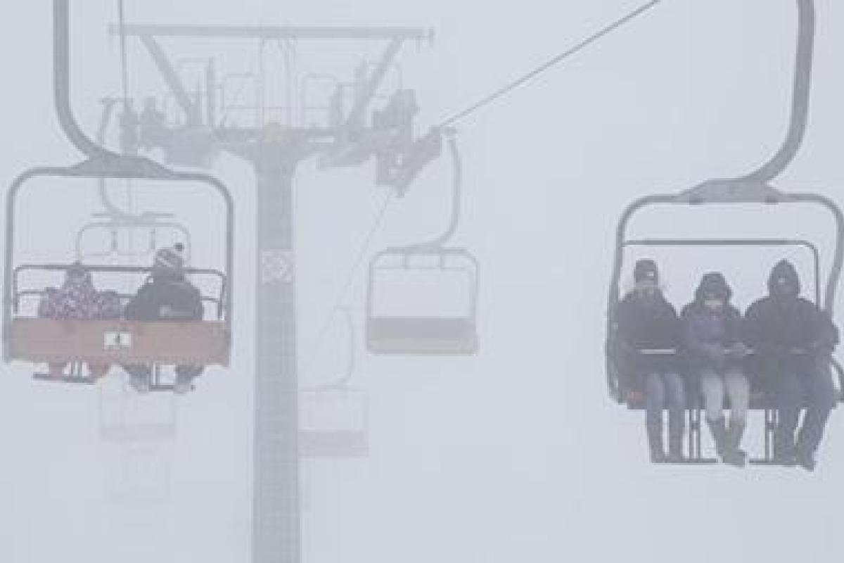 В Италии произошло ЧП на фуникулере: более 100 человек зависли над землей