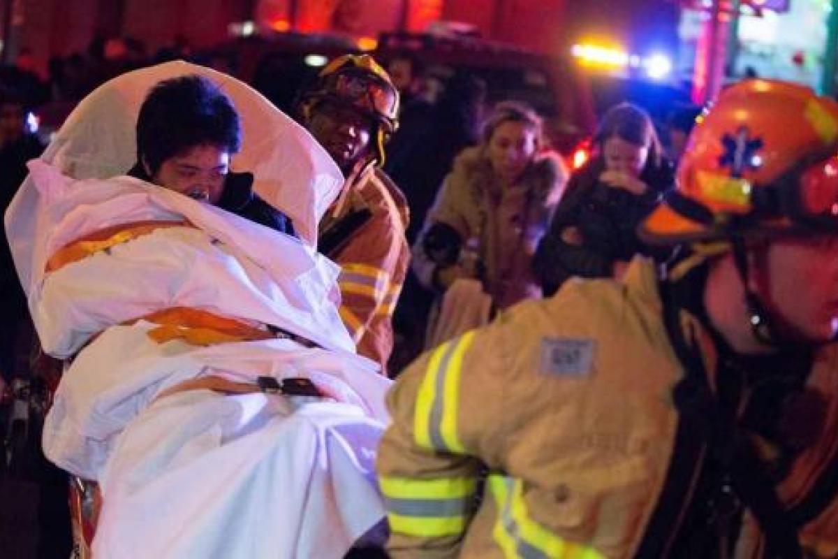 Сильный пожар в Нью-Йорке: среди пострадавших есть 7-летний ребенок  Сильный пожар в Нью-Йорке: среди пострадавших есть 7-летний ребенок