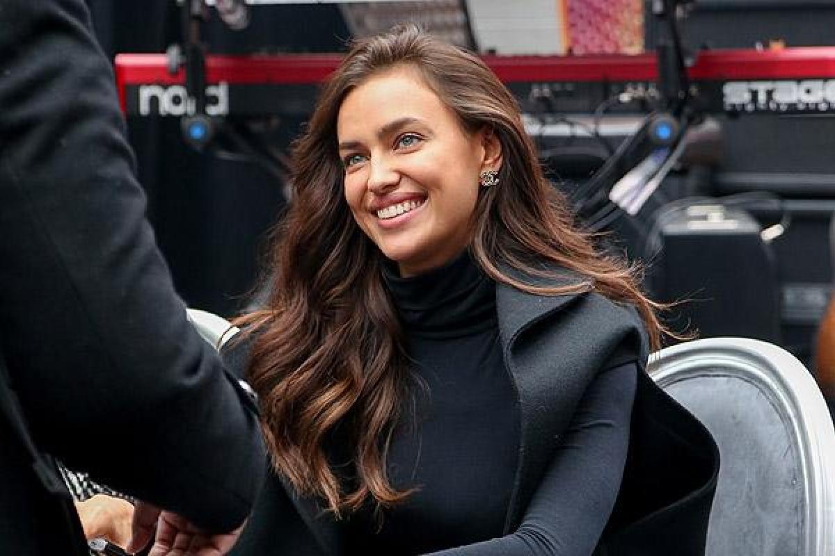 Беременная супермодель Ирина Шейк показала обручальное кольцо