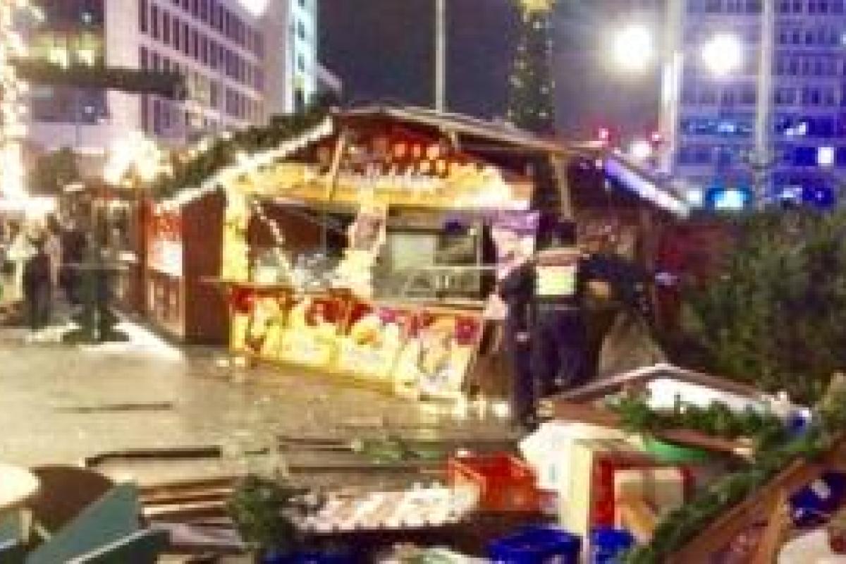 Теракт в Берлине: Германия выплатит семье погибшего 10 тысяч евро