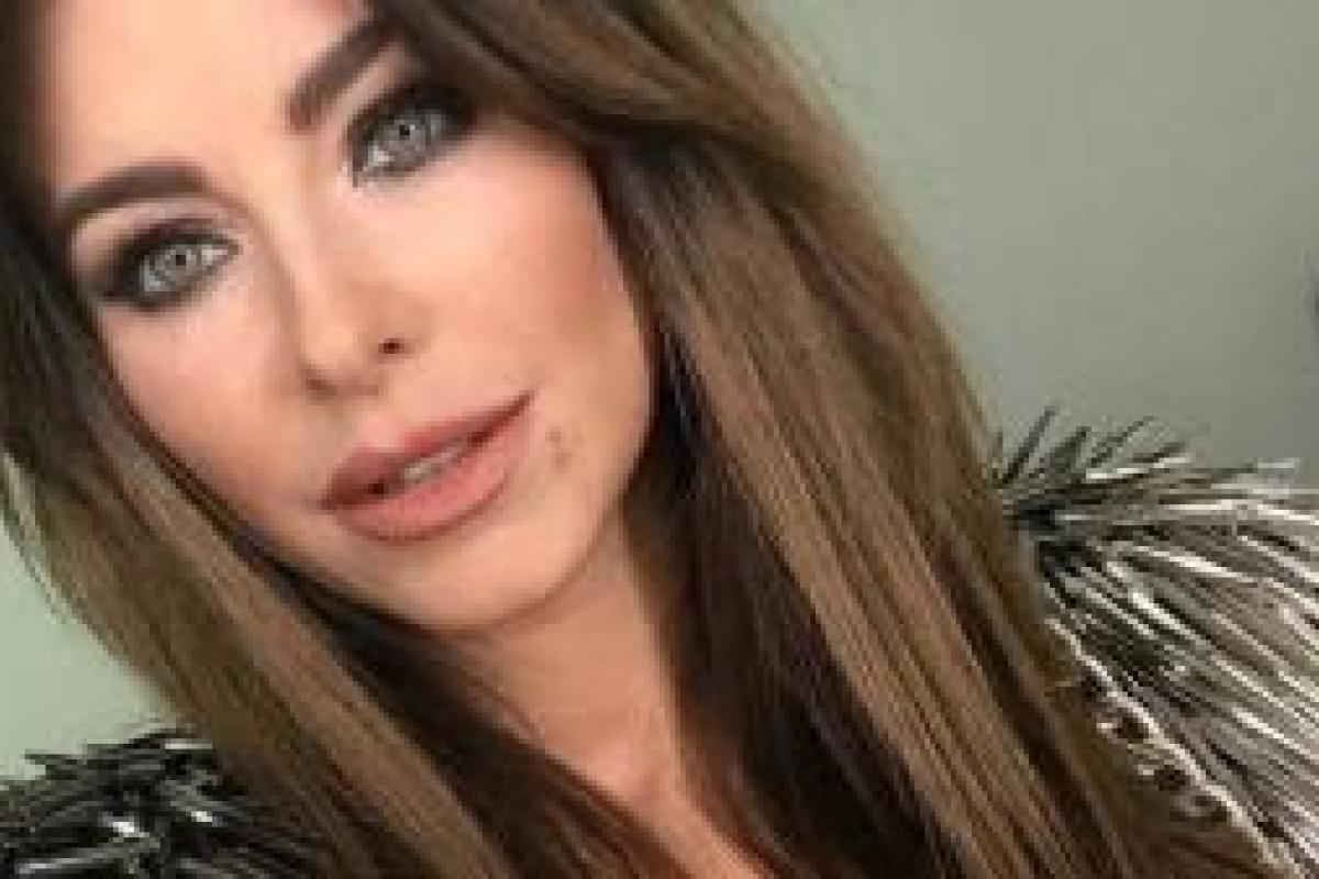 Лорак показала поклонникам подросшую дочку