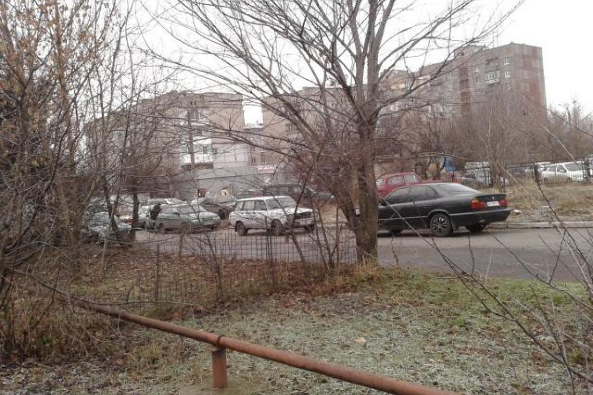 Успеть до 20 декабря: в "ДНР" водители стоят в огромных очередях, чтобы перерегистрировать машины