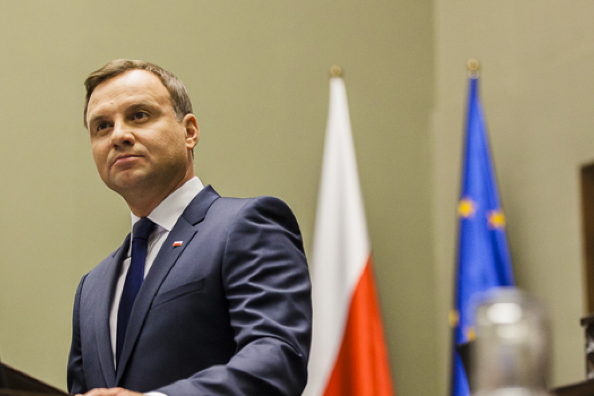 На борту самолета президента Польши Анджея Дуды произошла авария На борту самолета президента Польши Анджея Дуды произошла авария