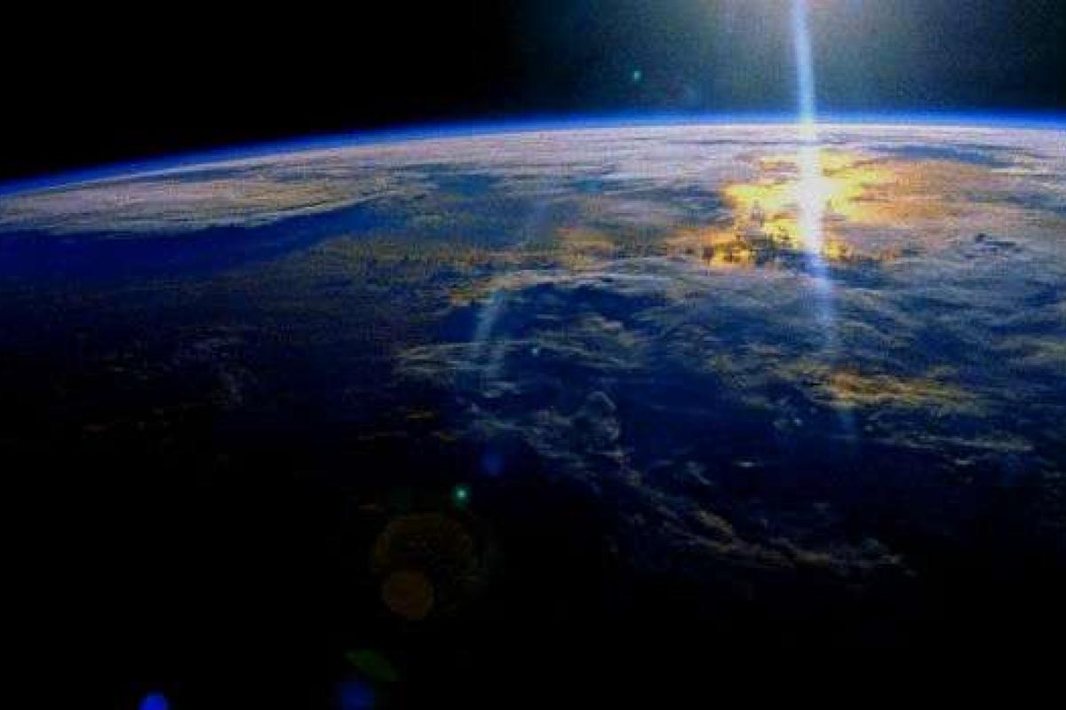 Ученый заявил, что земляне могут вымереть в любой момент 