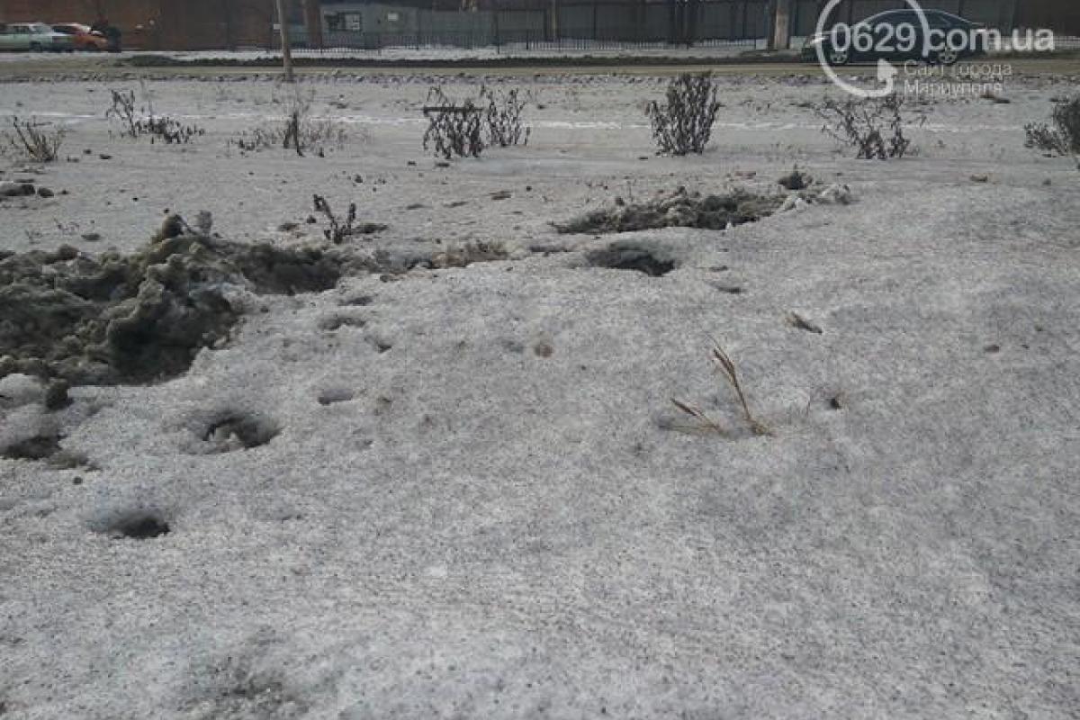 В Мариуполе почернел снег: опубликованы фото