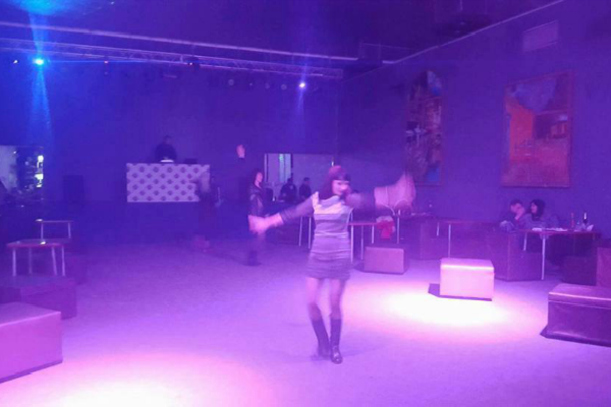 В центральной части прифронтовой Авдеевки жизнь бьет ключом - журналист