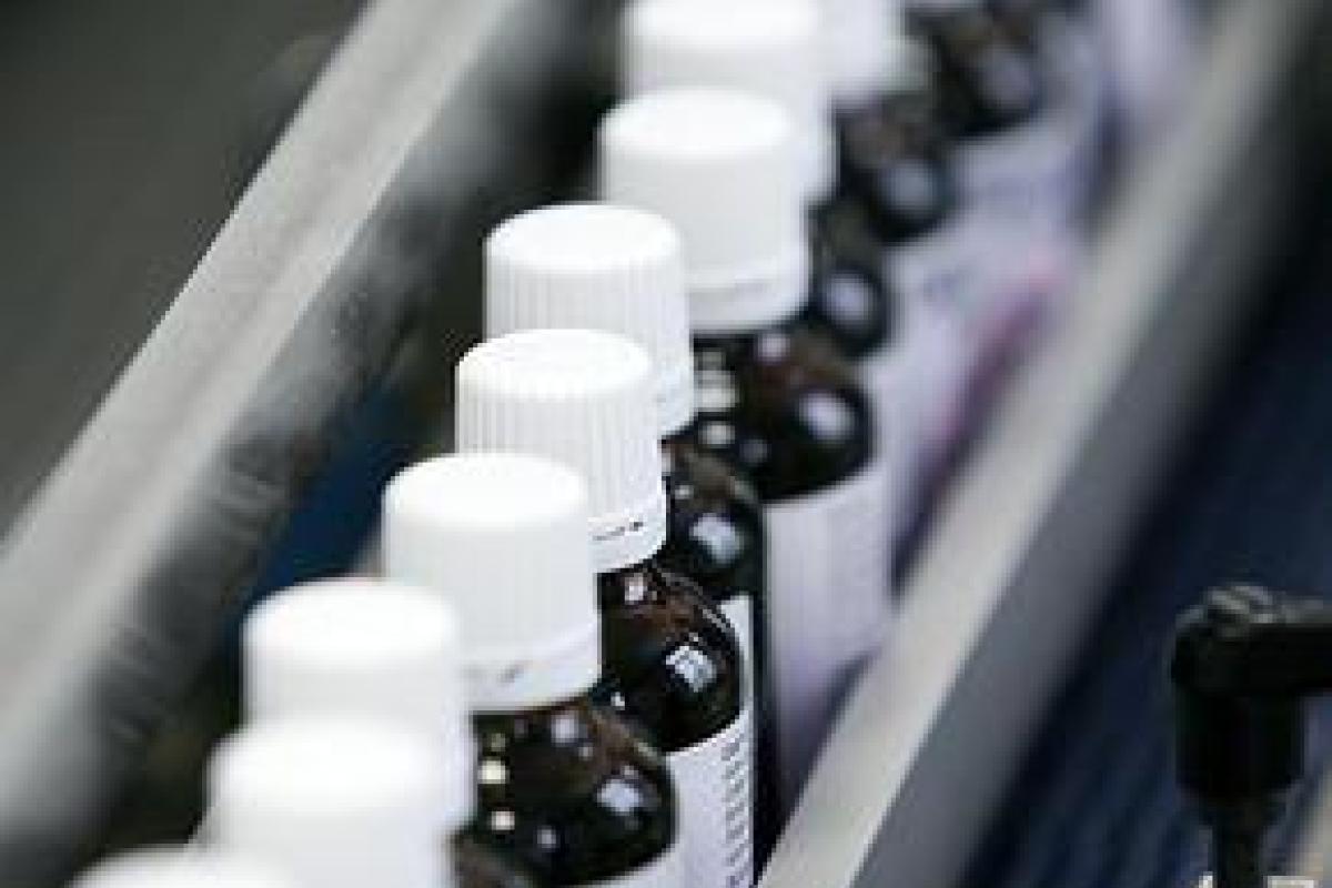 Путин поручил ужесточить меры по продаже и производству алкоголя