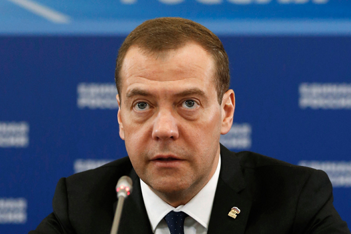 Медведев сократил россиянам прожиточный минимум Медведев сократил россиянам прожиточный минимум