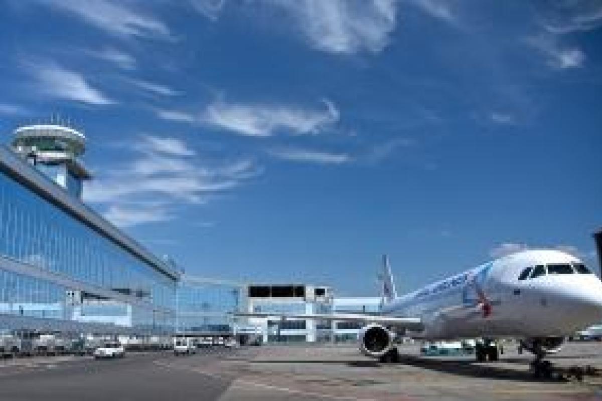 Пилот самолета, потерявший сознание в небе, скончался