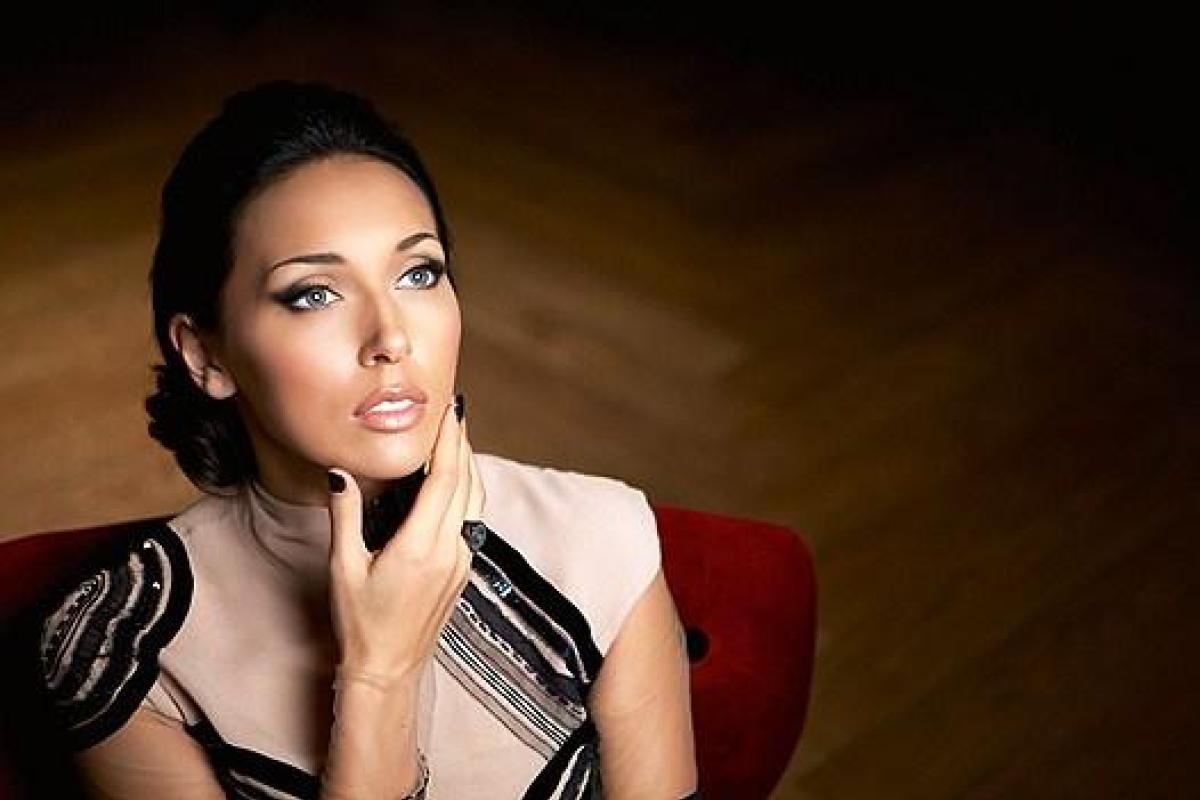 Певица Алсу показала лицо без косметики: поклонники в восторге