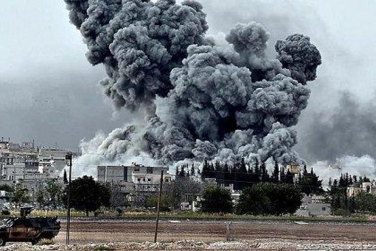 В Сирии артиллерия повстанцев накрыла военный госпиталь РФ, погибла медсестра В Сирии артиллерия повстанцев накрыла военный госпиталь РФ, погибла медсестра