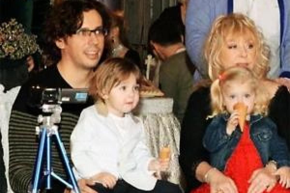 Певица Алла Пугачева показала свою подросшую дочь