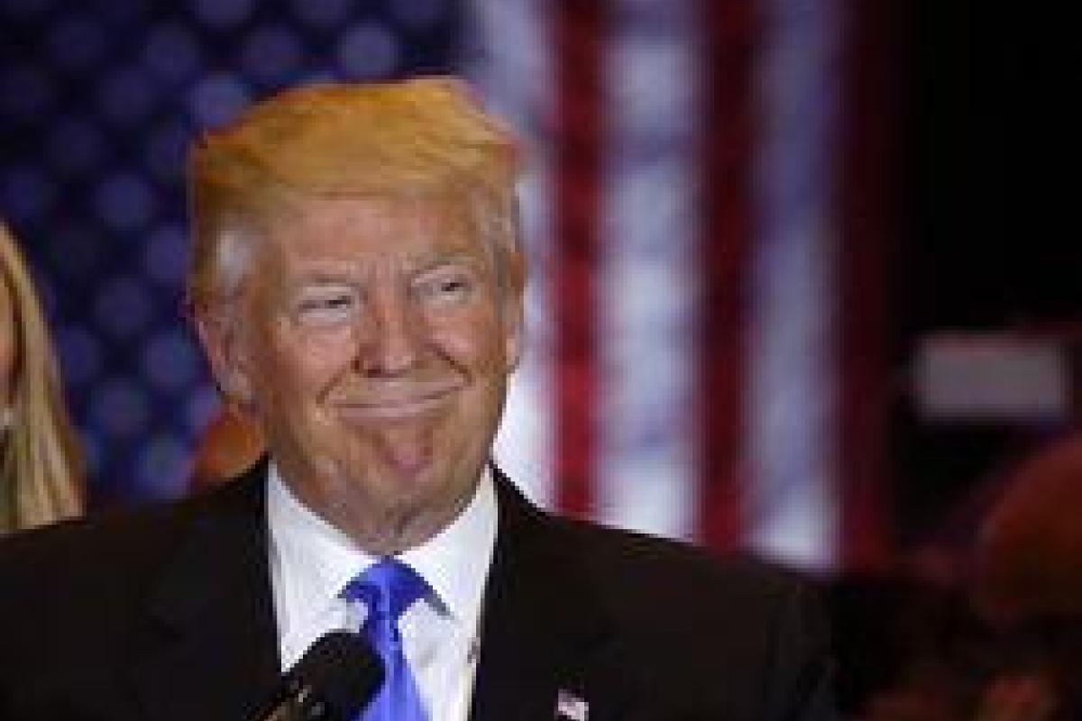 В США личным портным Трампа стал выходец из Украины В США личным портным Трампа стал выходец из Украины