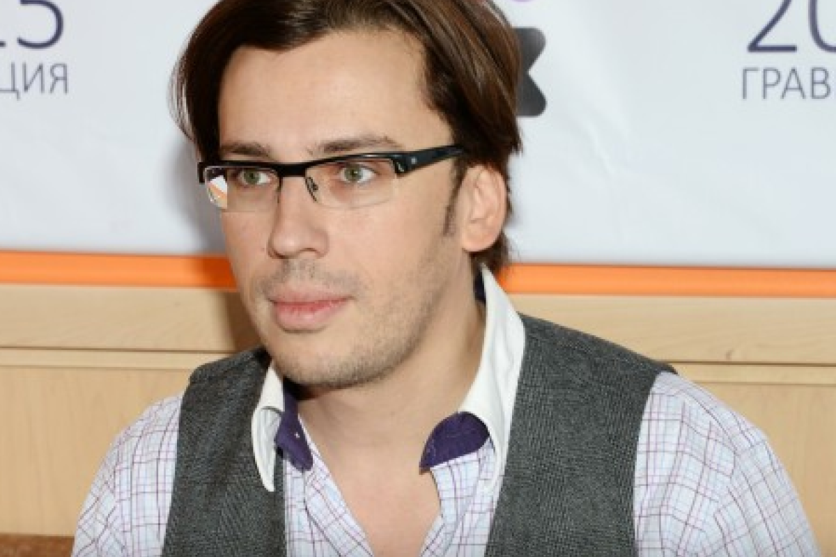 Максим Галкин признался, что ему хочется плакать при виде детей