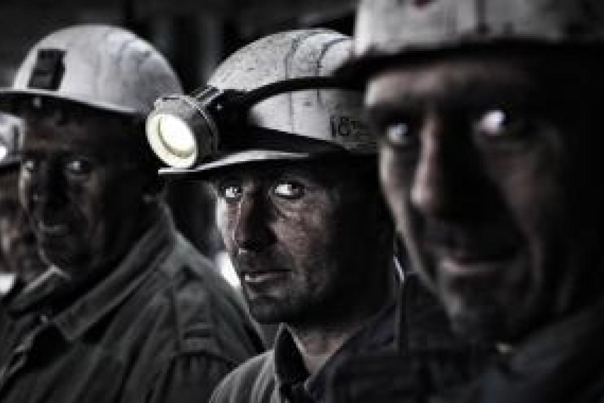 С шахты «Углегорская» до 15 декабря увольняют всех работников
