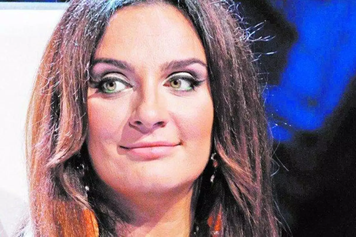 Елена Ваенга выступила за пластические операции Елена Ваенга выступила за пластические операции