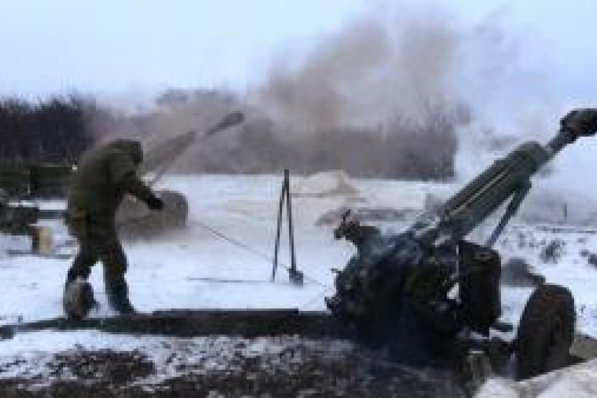 Жесткий обстрел блокпоста ВСУ у Новотошковского: боевики "ЛНР" ранили двух бойцов АТО, появились подробности