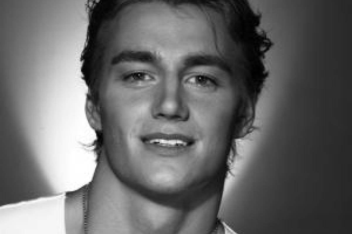 Выяснилось, на кого певца Алексея Воробьева променяла его бывшая возлюбленная Выяснилось, на кого певца Алексея Воробьева променяла его бывшая возлюбленная