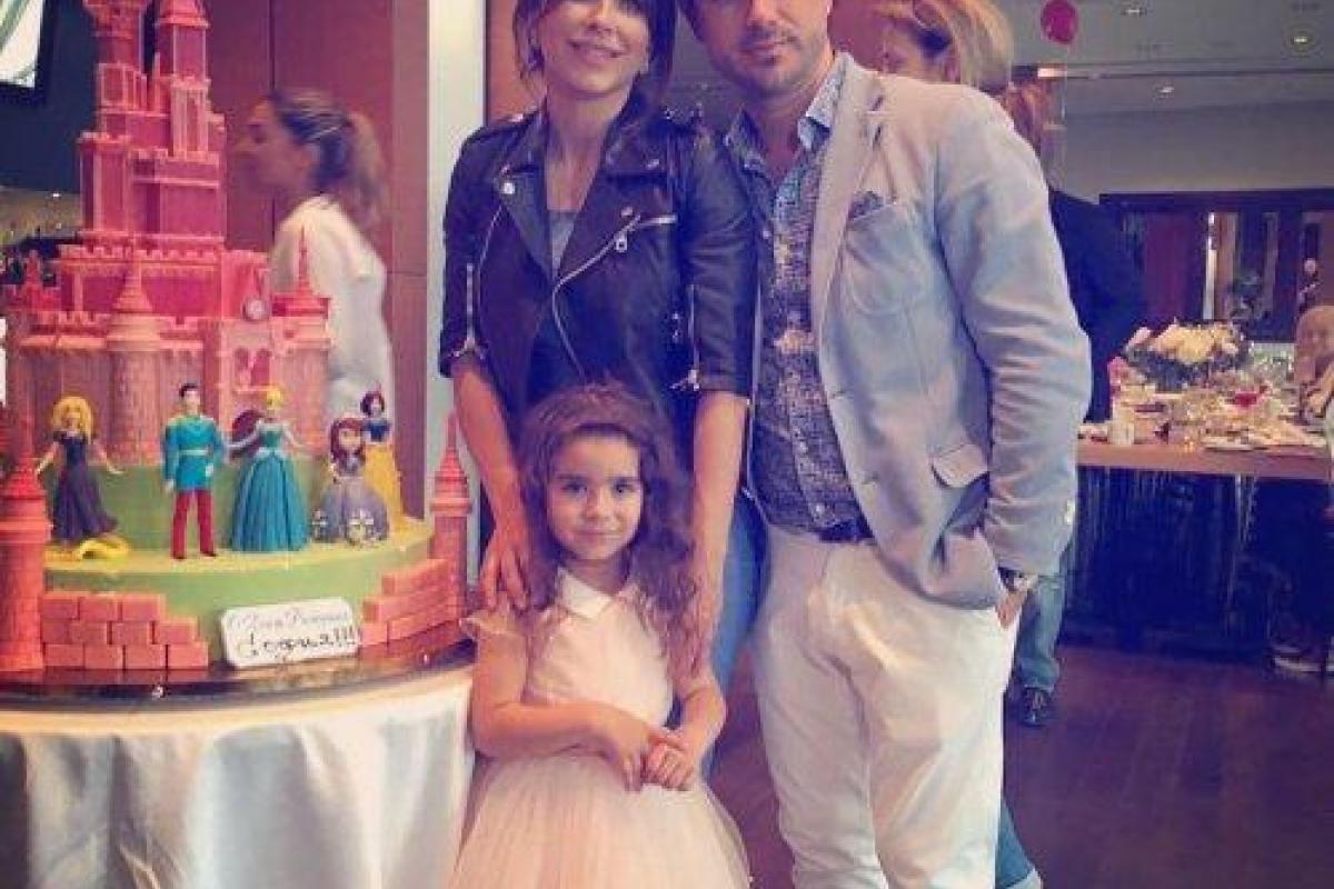 Ани Лорак подарила дочери сказочные хоромы