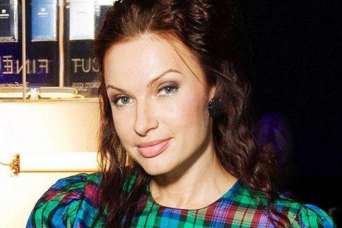 Эвелина Бледанс проходит реабилитацию от нервного истощения