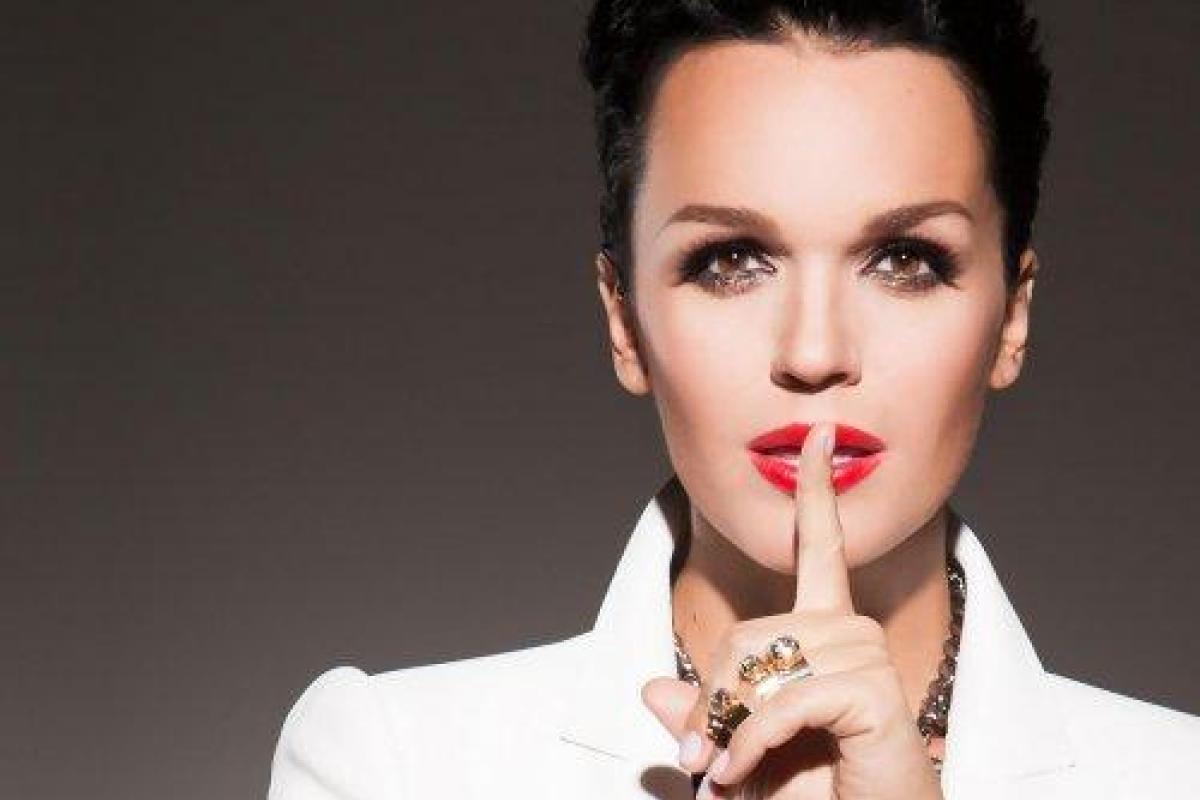 Певица Слава показала откровенное фото в купальнике Певица Слава показала откровенное фото в купальнике