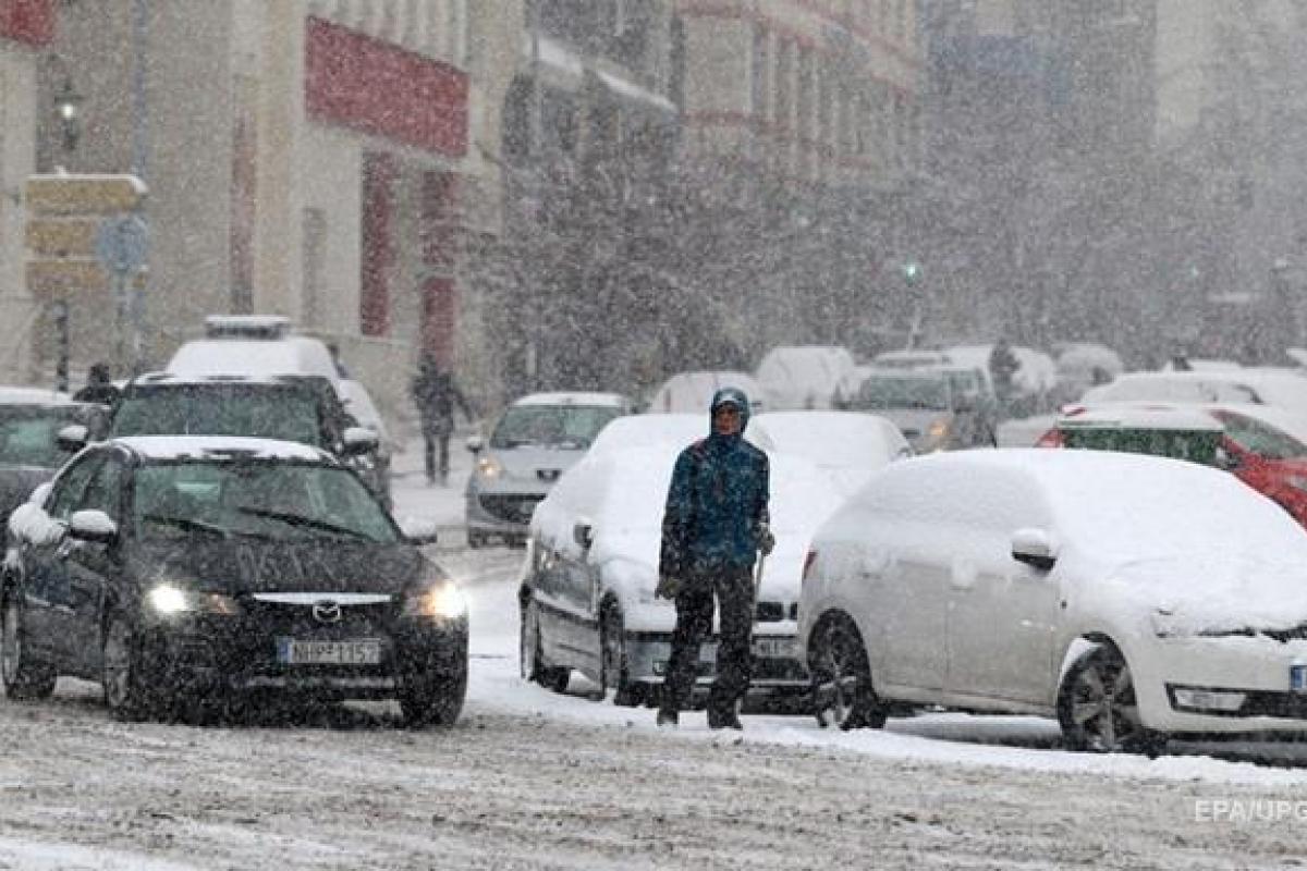 В Европе из-за непогоды хаос на дорогах, 65 человек погибло В Европе из-за непогоды хаос на дорогах, 65 человек погибло