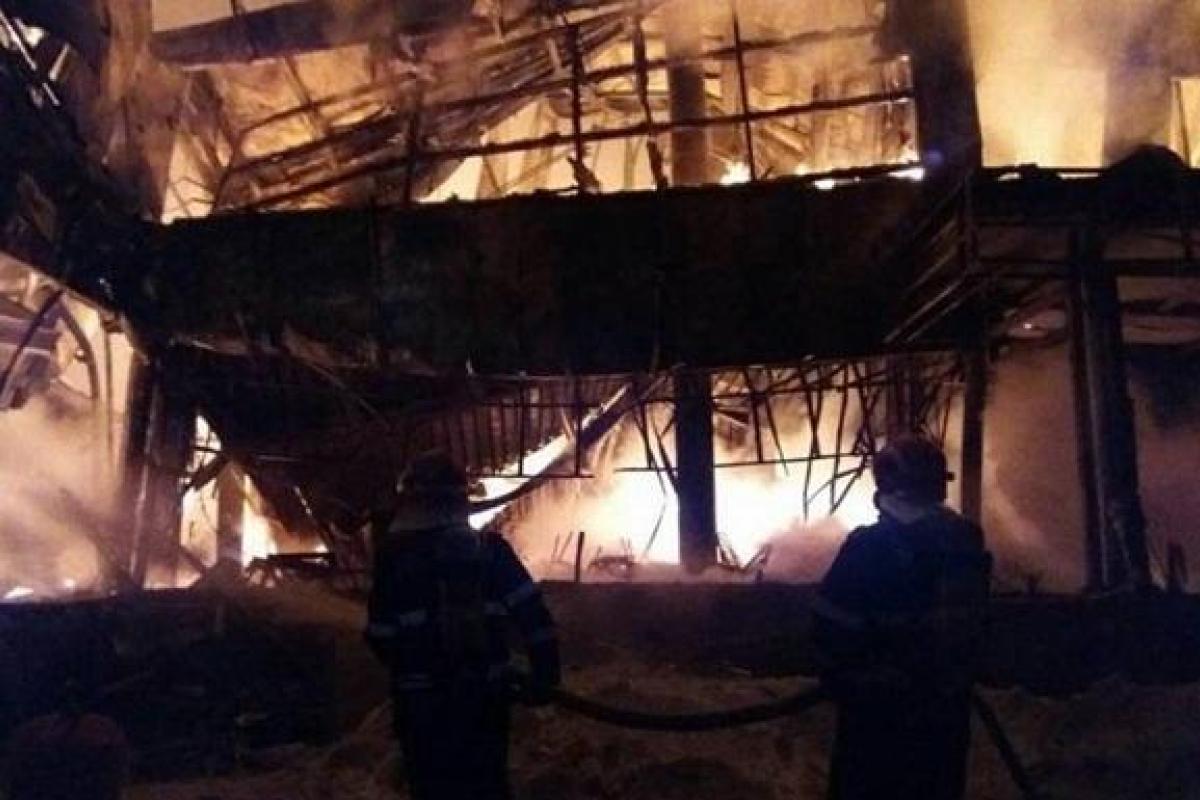 В ночном клубе Бухареста произошел страшный пожар: десятки пострадавших В ночном клубе Бухареста произошел страшный пожар: десятки пострадавших
