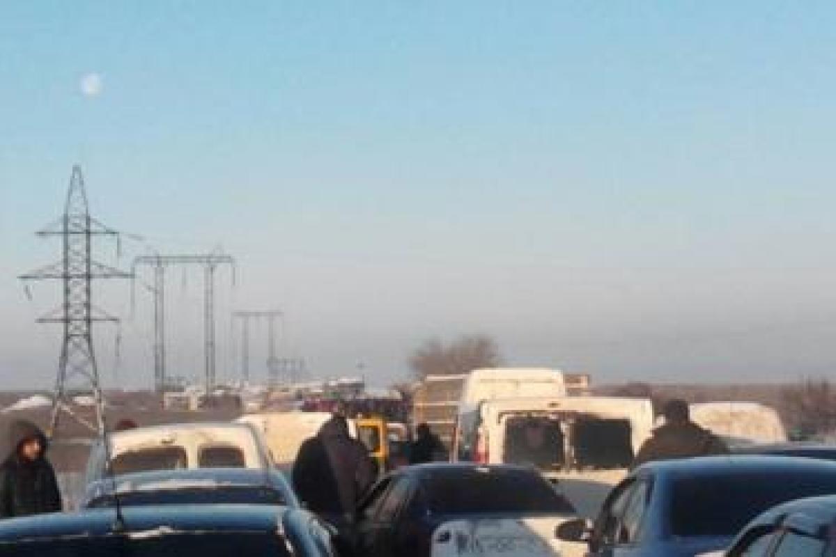 На блокпостах "ДНР" огромные очереди