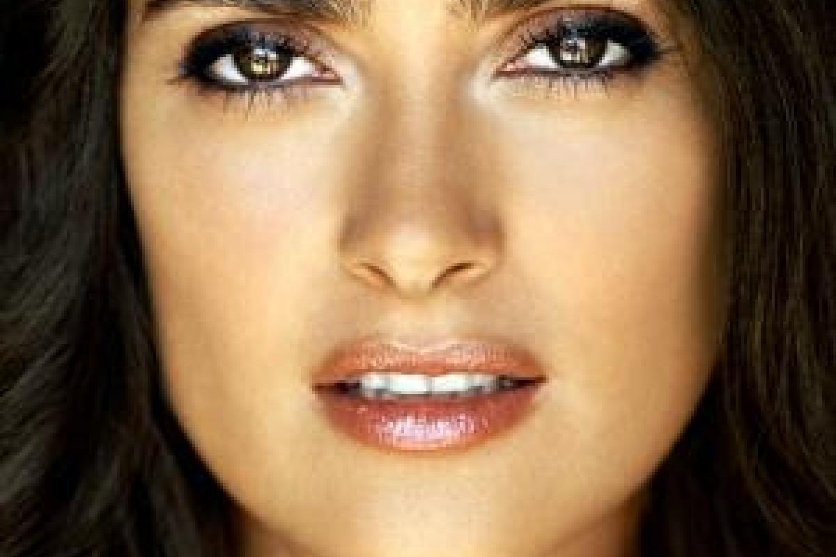 Сальма Хайек неожиданно показала лицо без косметики