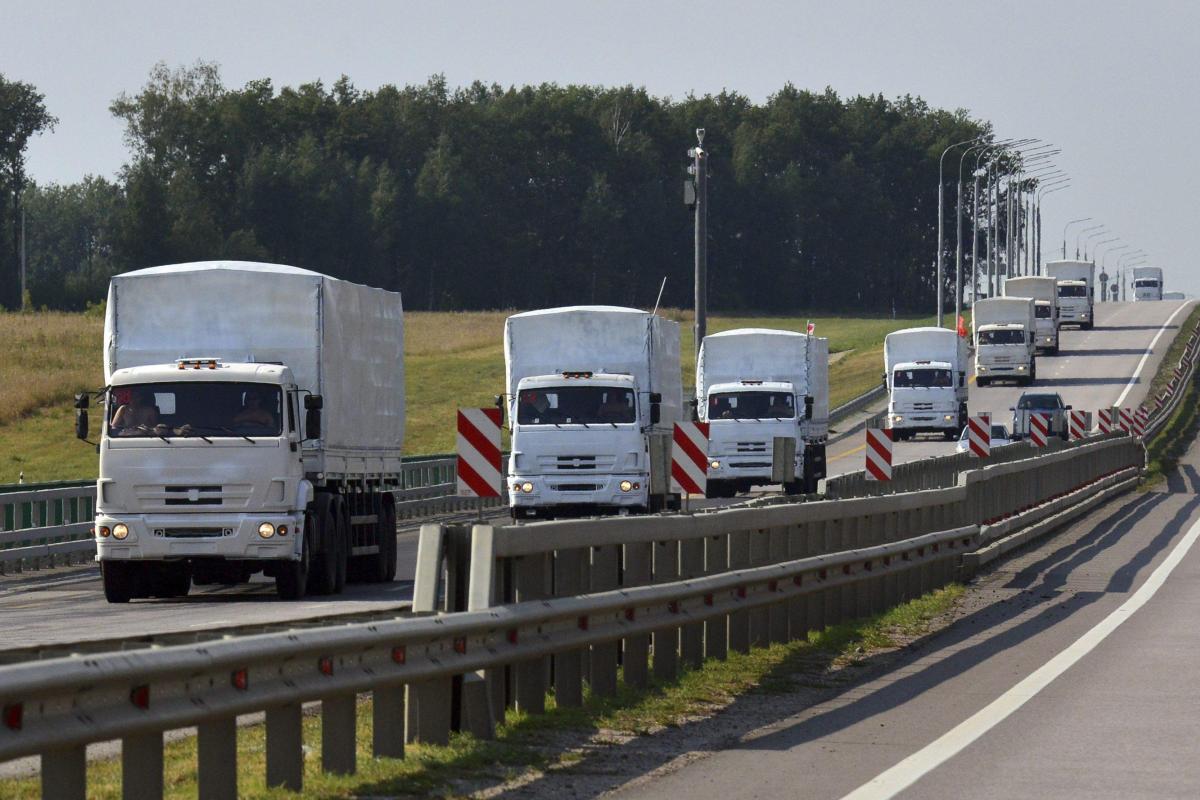 Жители "ДНР" о гуманитарной помощи России: "Посмотрите на лица Захарченко и Плотницкого, вот куда ваша помощь идет"