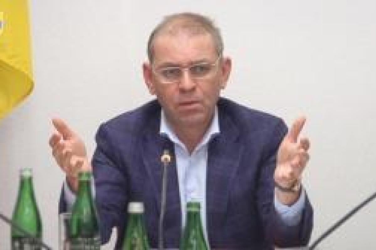 Народному депутату Пашинскому под Новый год "прилетело" бутылкой по голове: конфликт закончился стрельбой Народному депутату Пашинскому под Новый год "прилетело" бутылкой по голове: конфликт закончился стрельбой