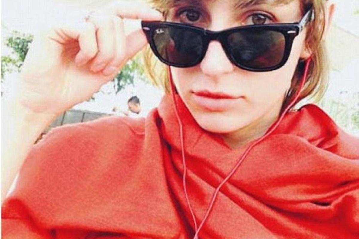 В сети появилось фото хакерши, причастной к кибератакам США В сети появилось фото хакерши, причастной к кибератакам США